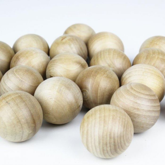 1.5-inch wood balls for crafts and jewelry